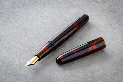 Byakudan Fountain Pen – Urushi Lacquer Finish