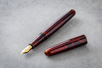 Byakudan Fountain Pen – Urushi Lacquer Finish