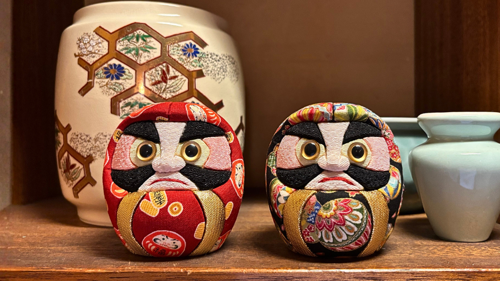 Edo Kimekomi Daruma Dolls