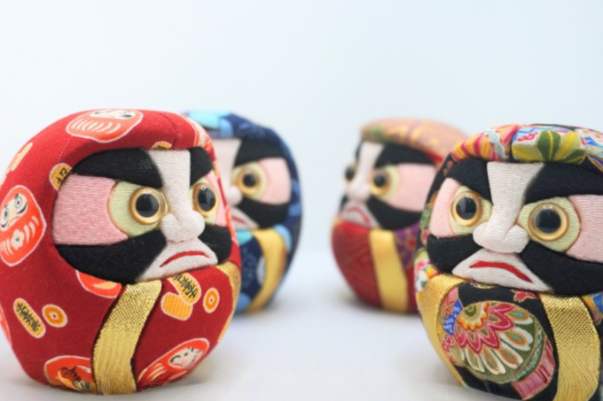 Edo Kimekomi Daruma Dolls